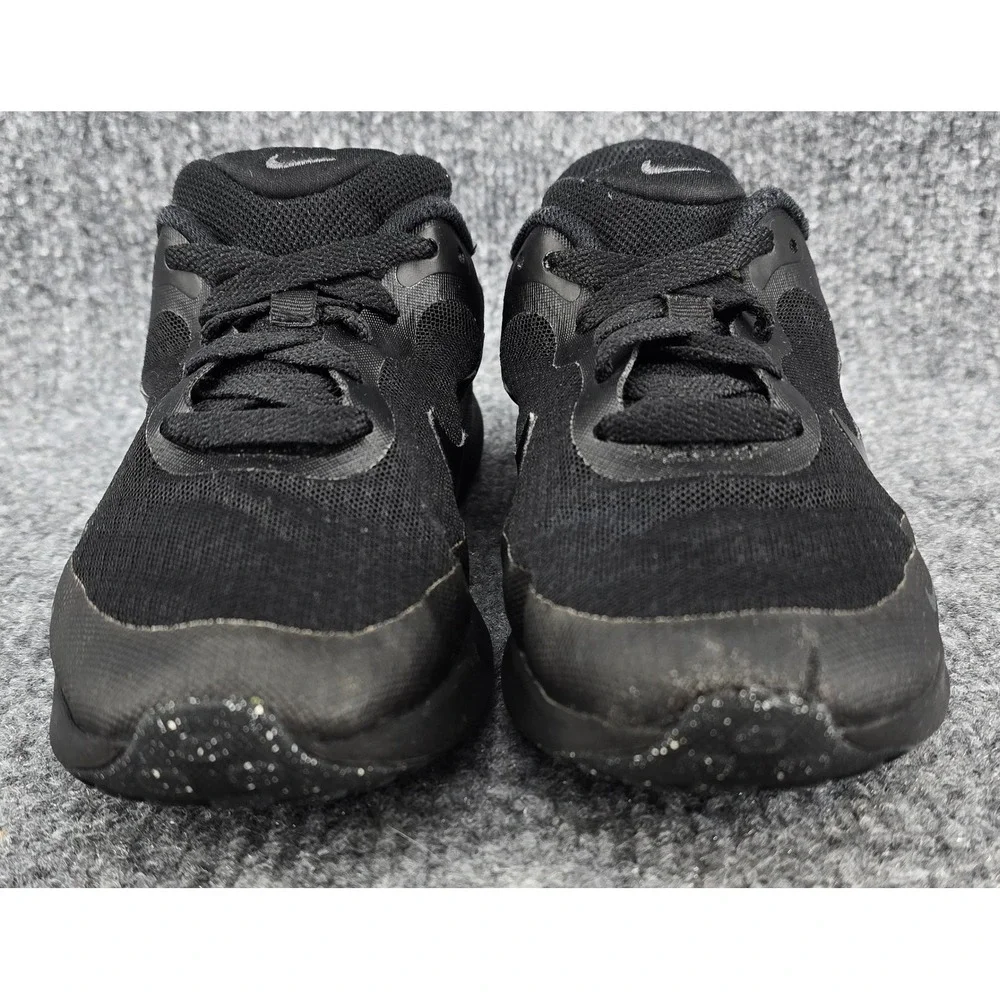 Nike revolution running